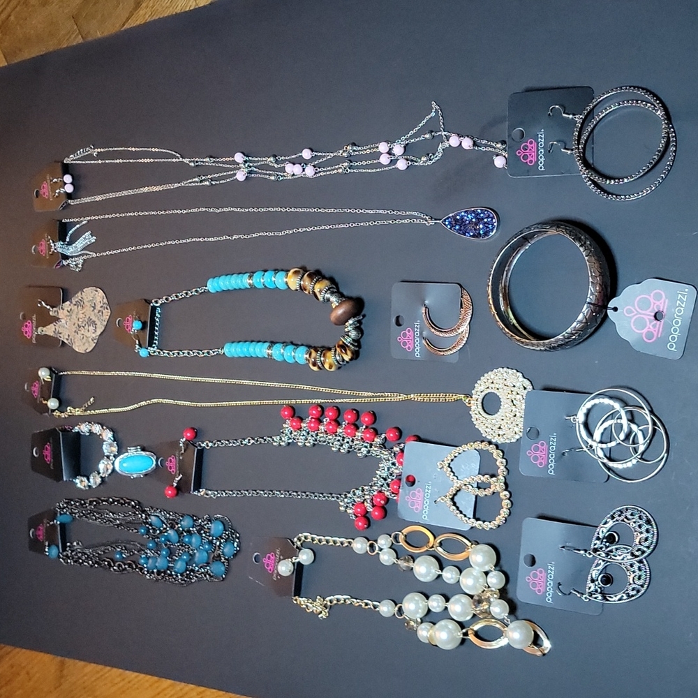 Paparazzi Jewelry Bundle of 16 NWT Necklaces Earrings Bracelets 1J